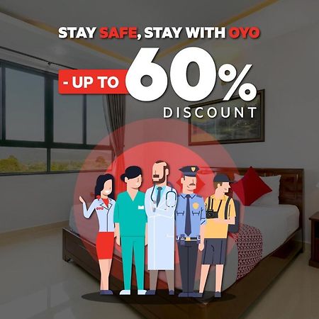 Oyo 821 Hotel Dinasti Makasar Exteriér fotografie