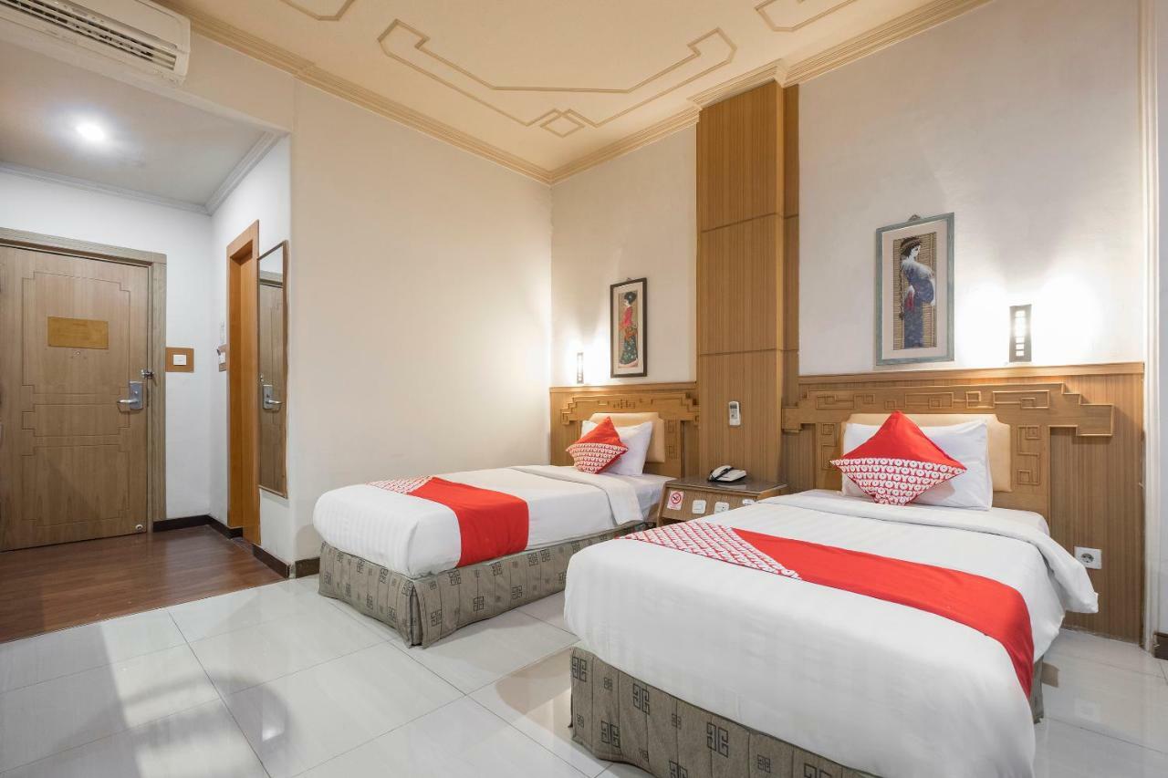 Oyo 821 Hotel Dinasti Makasar Exteriér fotografie