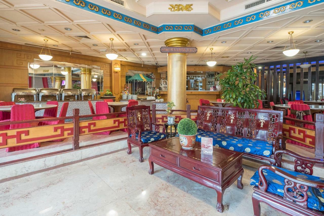 Oyo 821 Hotel Dinasti Makasar Exteriér fotografie
