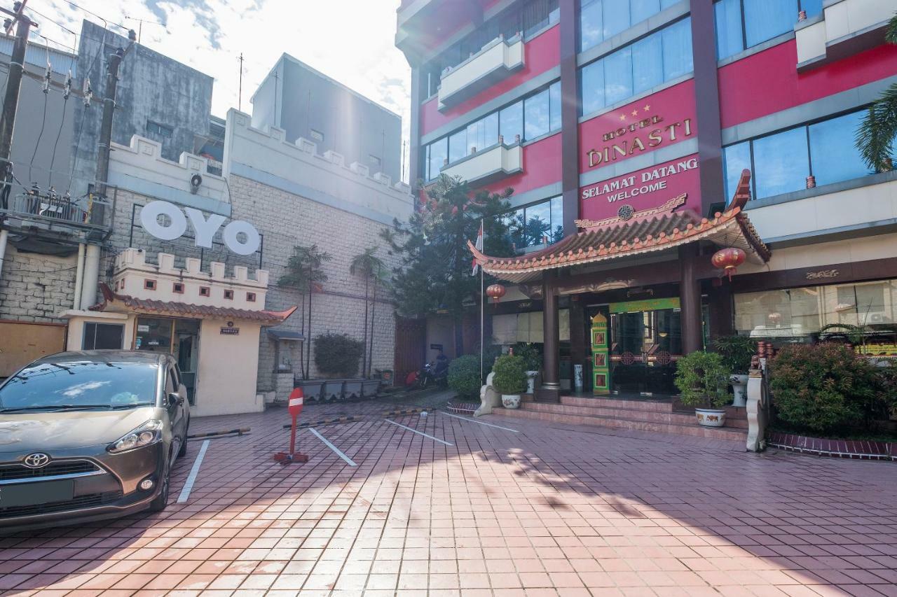 Oyo 821 Hotel Dinasti Makasar Exteriér fotografie
