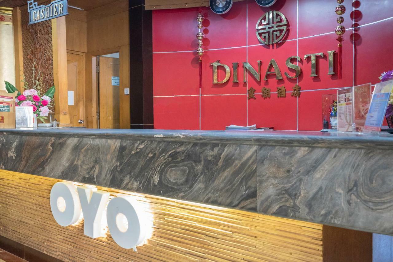 Oyo 821 Hotel Dinasti Makasar Exteriér fotografie