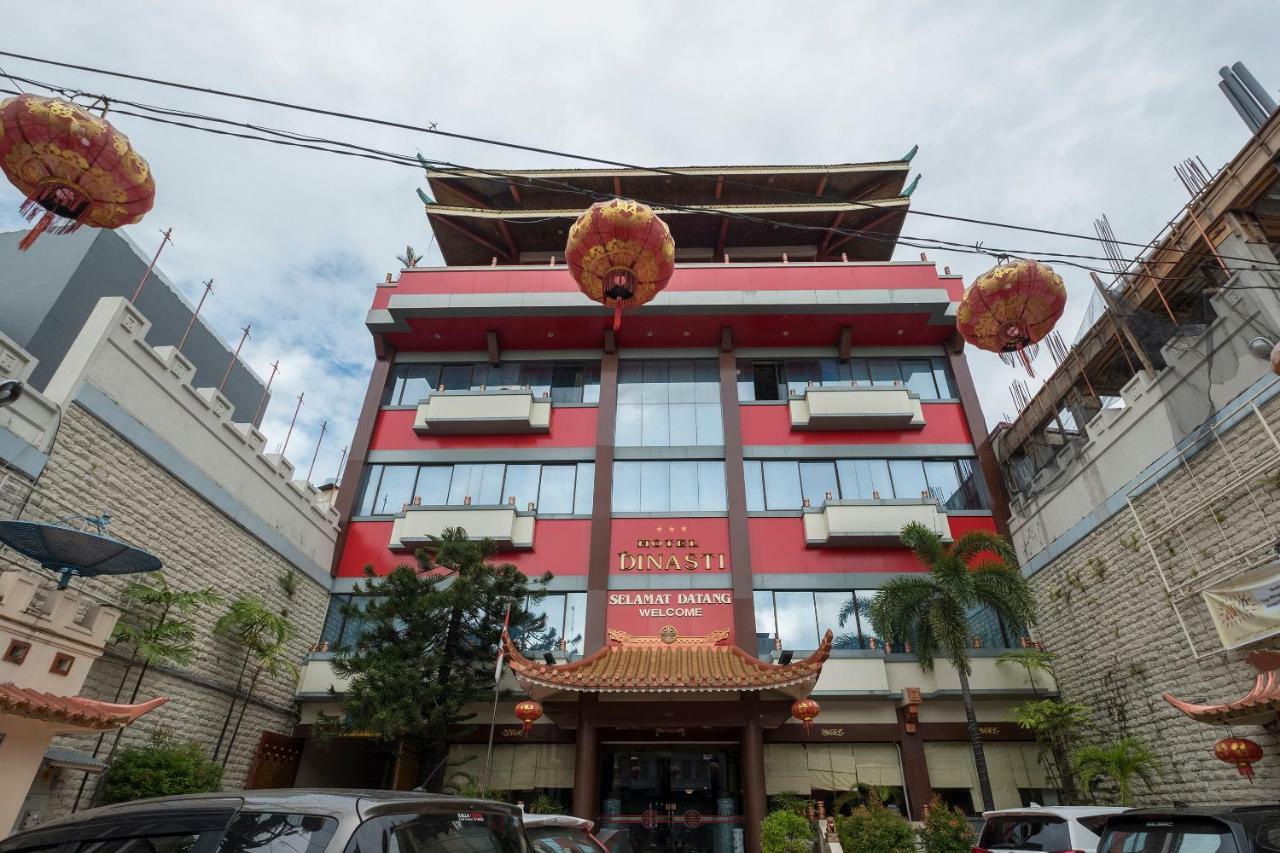 Oyo 821 Hotel Dinasti Makasar Exteriér fotografie